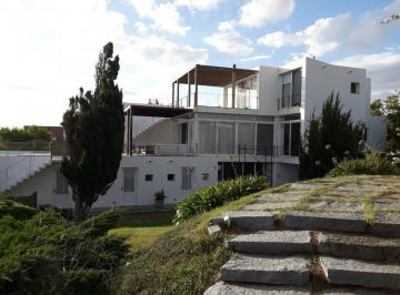 Casa · 1004m² · 6 Ambientes · Casa en Alquiler con 5 Dorm. en La Barra, Punta del Este