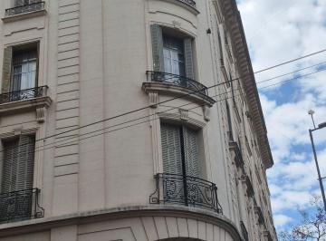 Departamento · 180m² · 4 Dormitorios · B° Centro - Depto - 4 Dorm - Venta