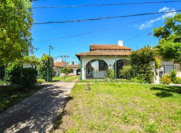 Casa de 4 ambientes, Mar del Plata · Oportunidad - en Block Casa + 2 Departamentos - Los Pinares