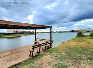 Casa · 230m² · 4 Ambientes · 1 Cochera · Casa en Venta en San Sebastian, Escobar, G. B. a. Zona Norte