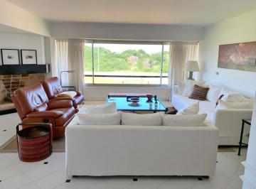 Departamento · 200m² · 5 Ambientes · 1 Cochera · Departamento 4 Dorm. en Alquiler Temporario - Playa Brava Parada 32