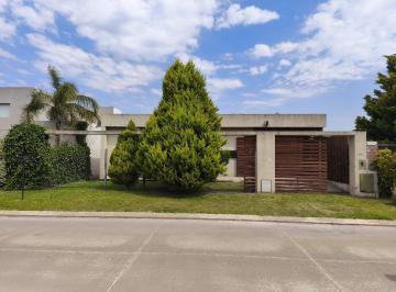 Frente casa · Cantegril - Casa 2/3 Dorm. con Pileta - 600 m² Terreno