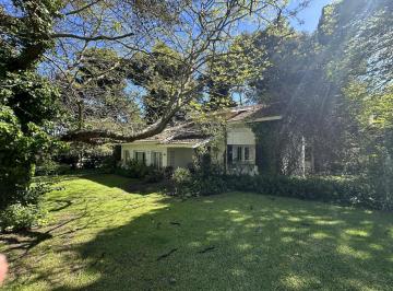 Casa · 200m² · 7 Ambientes · 1 Cochera · Casa en Venta 4 Dorm. Pinamar