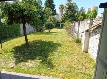 Casa de 4 ambientes, Velez Sarsfield · Excelente Casa 3 - 4 Amb Sobre Lote Propio de 8 X 57