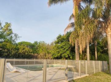 Casa · 3000m² · 3 Dormitorios · 2 Cocheras · Casa en Venta en Progreso Al 1000 - Villa Allende Golf