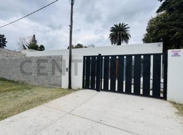 Casa · 91m² · 4 Ambientes · 1 Cochera · 23 y 450 Casa 3 Dorm. en Venta City Bell