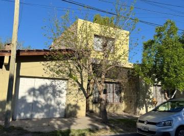 Casa de 3 ambientes, Neuquén · Venta de Casa en Calle Rafaela 186 del Barrio Canal V