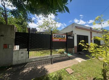 Casa · 68m² · 3 Ambientes · 1 Cochera · Casa en Banfield Este