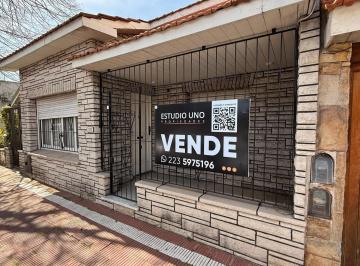 Casa · 110m² · 4 Ambientes · Chalet en PH. Zona Barrio San Juan