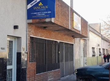 Casa de 4 ambientes, Lanús · Dos Departamentos en Venta en Lanús, con Cochera
