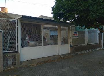 Casa · 144m² · 3 Ambientes · 1 Cochera · Casa en Venta en Zona Sur