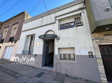 Casa · 300m² · 6 Ambientes · Casa en Venta - Campana
