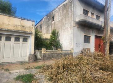 Bodega-Galpón de 6 ambientes, Lanús · Venta en Block de Galpón y Departamento en Lanús
