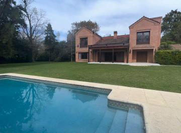 Casa · 1640m² · 8 Ambientes · 3 Cocheras · Venta Casa en Barrio Talar de Pacheco, 8 Ambientes