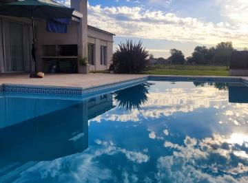 Casa · 110m² · 4 Ambientes · 3 Cocheras · Casa en Gualeguaychu
