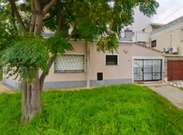 Casa de 7 ambientes, Lomas de Zamora · Casa Apta 2 Familias Muy Bien Ubicada Permuta Financia