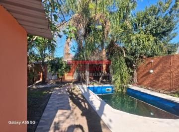 Quinta vacacional · 280m² · 3 Dormitorios · Casa en Venta en San Benito, Calle Segui Frente a Colonia Avellaneda.