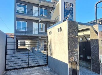 PH · 85m² · 3 Ambientes · Casa Tipo PH a Estrenar en Castelar Norte