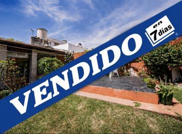 Casa · 276m² · 6 Ambientes · 1 Cochera · Casa 6 Ambientes en 2 Plantas con Jardin, Quincho y Parrilla en Villa Pueyrredon