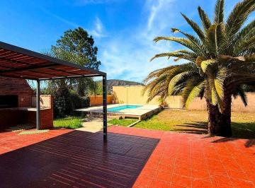 Casa de 3 ambientes, Villa Carlos Paz · 🏡 ¡Tu Nuevo Hogar en Villa Carlos. Paz Te Espera! 🌳hermosa Casa