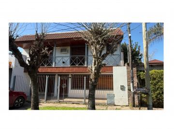 PH de 5 ambientes, La Plata · PH Al Frente de 2 Plantas. Barrio San Carlos