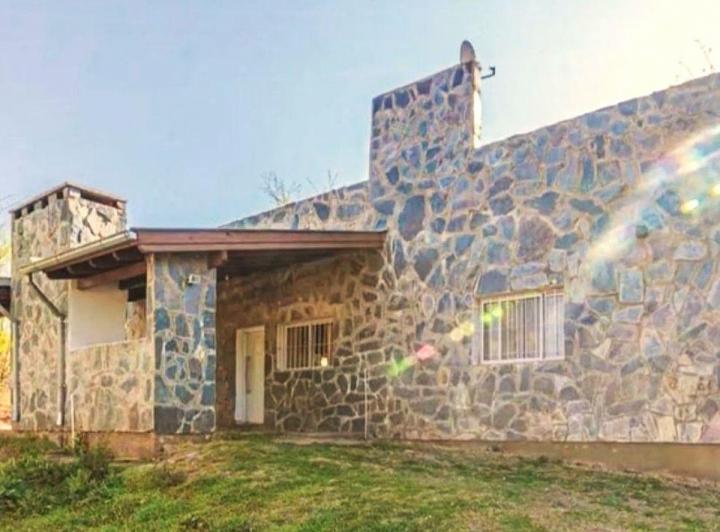 Casa · 85m² · 3 Ambientes · 1 Cochera