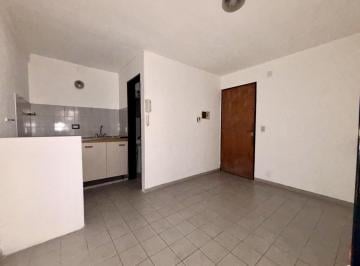 Departamento · 25m² · 2 Ambientes · Venta Monoambiente con Patio en Alberdi