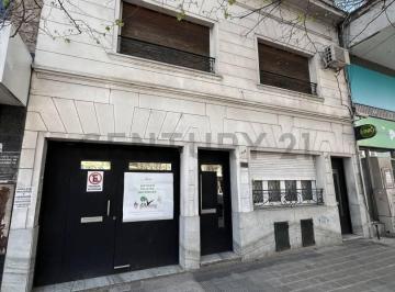 Casa · 200m² · 5 Dormitorios · 7 Entre 41 y 42. Casa de 5 Dorm. en Venta, La Plata.