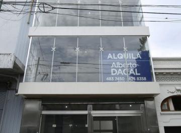 Local comercial · 600m² · 4 Ambientes · Local en Alquiler en 43/10 y 11 La Plata - Alberto Dacal Propiedades