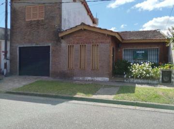 Casa de 4 ambientes, La Plata · Casa en Venta - 3 Dorm. - a Refaccionar