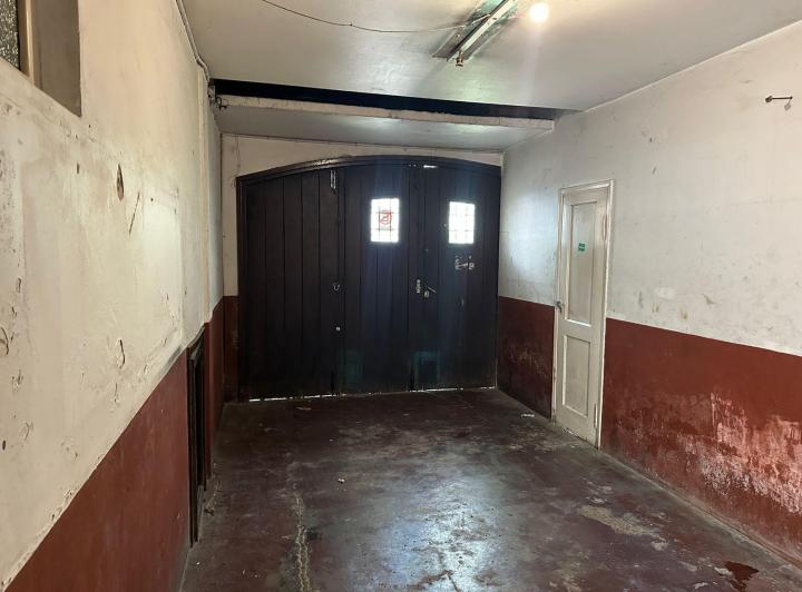 Casa · 200m² · 6 Ambientes · 1 Cochera