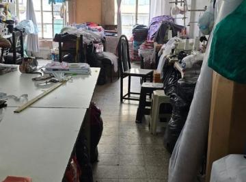 Oficina comercial · 48m² · 1 Ambiente · Ecuador 500 - Once - Amplia Oficina con Baño Privado!