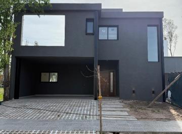 Casa de 3 ambientes, Malagueño · Casa Premium en Nuevo Malagueño con Galería y Loza Radiante