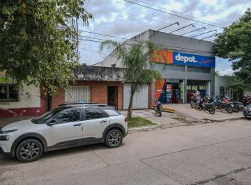 Casa de 4 ambientes, Resistencia · Casa a Remodelar Sobre Av Italia