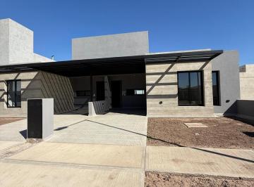 Casa · 112m² · 3 Ambientes · 1 Cochera · Duplex 2 Dorm en Venta San Ignacio Village