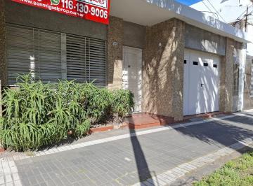 PH · 123m² · 3 Dormitorios · 1 Cochera · PH Al Frente