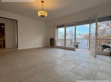 Departamento · 60m² · 3 Ambientes · Departamento 3 Ambientes - Frente - Balcon - La Perla