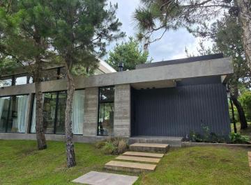 Casa de 4 ambientes, Villarobles · Casa en Alquiler | Villa Robles | Piscina | 4 Ambientes