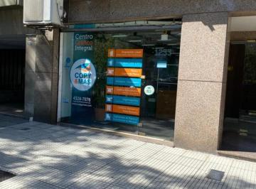 Local comercial · 60m² · Excelente Local Frente a 9 de Julio, 60 m². Muy Buen Estado - Bajas Expensas