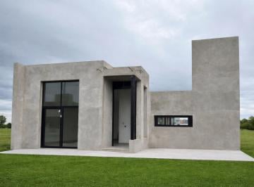 Casa · 140m² · 5 Ambientes · 2 Cocheras · Docta Casa Una Planta 3 Dorm. Venta - Nobu Town Apto Credito