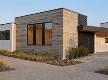 Casa · 140m² · 5 Ambientes · 2 Cocheras · Docta Casa Una Planta 3 Dorm. Venta - Nobu Town Apto Credito