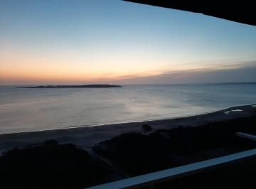 BPV-BPV-10800_2 · Apartamento en Alquiler E 2 Dorm. en Playa Mansa, Punta del Este