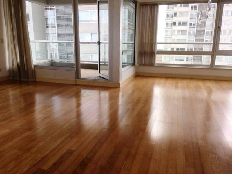 Boulevard Azucena Villaflor   al 500
