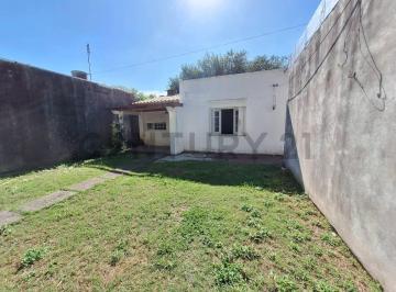 Casa · 84m² · 3 Ambientes · Casa 3 Ambientes, con Amplio Jardin, Apto Credito!