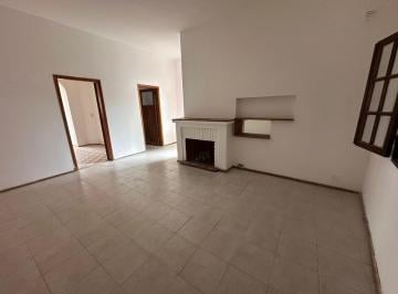 Casa · 120m² · 3 Ambientes · 1 Cochera · Casa a La Venta B° Sarmiento Apta Crédito