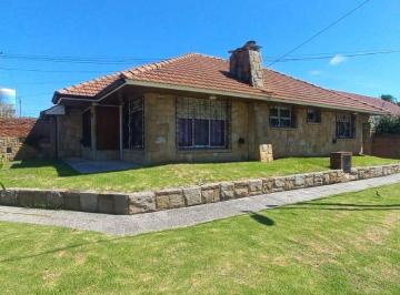 Casa · 198m² · 4 Ambientes · 1 Cochera · Venta Casa 4 Ambientes Apto Credito en Punta Mogotes Mar del Plata