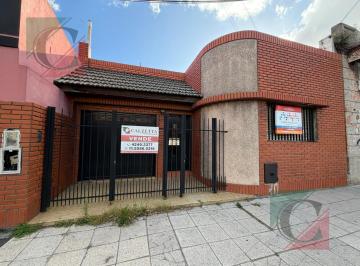 Casa · 4 Ambientes · Casa 4 Ambientes con Cochera