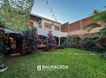 Casa · 295m² · 4 Ambientes · 1 Cochera · Hermosa Casa en Venta - Posadas Misiones