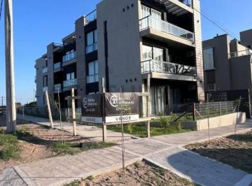 Departamento · 51m² · 2 Ambientes · 1 Cochera · Venta Departamento 2 Ambientes en Mar de Ostende Frente Al Mar con Cochera Cubierta Balcón y Terraza