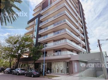 Departamento · 83m² · 4 Ambientes · 1 Cochera · Departamento de Categoría en El Edificio Nuova Vita